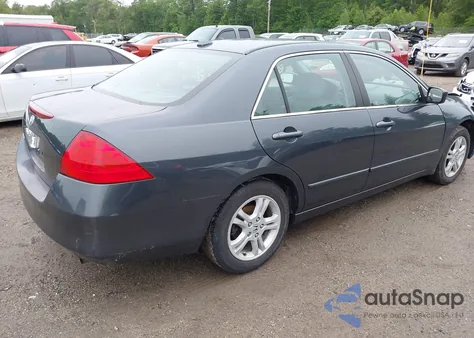 2006 Honda Accord 2.4 Ex из США, поврежденный, VIN 1HGCM56876A098931